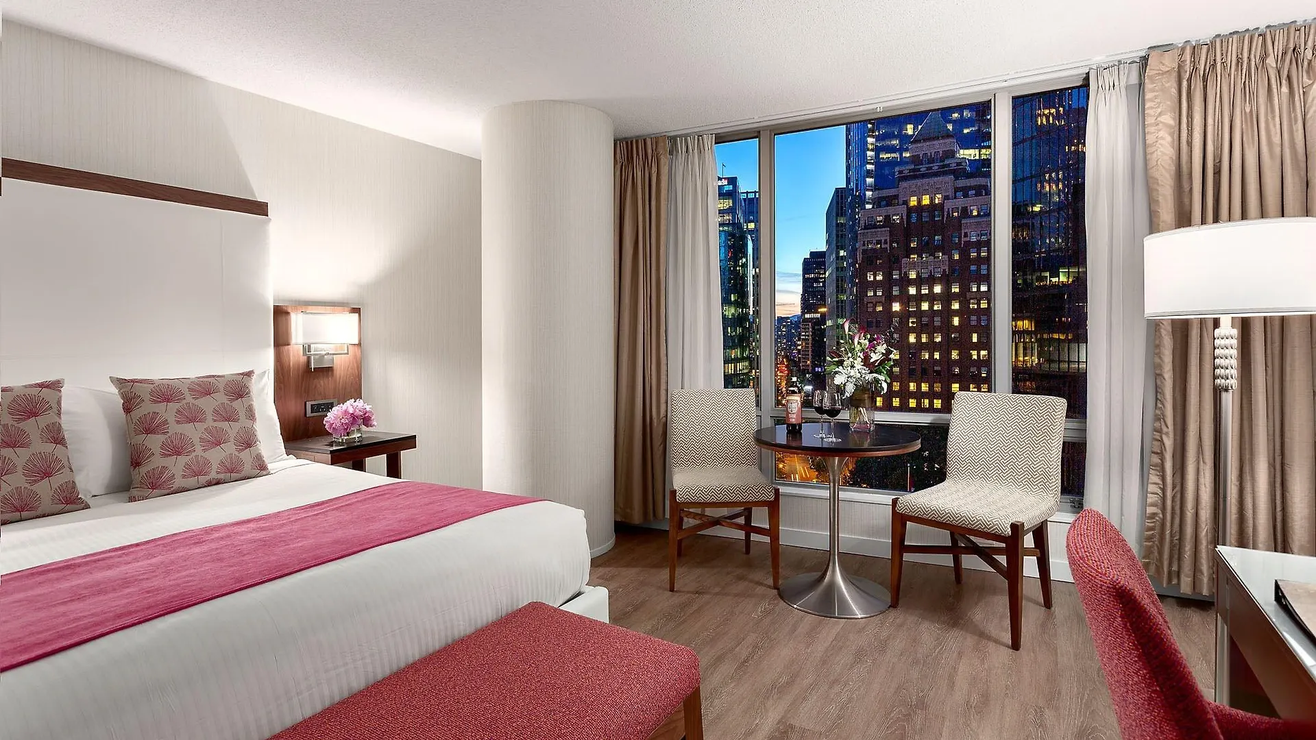 Auberge Vancouver Hotel