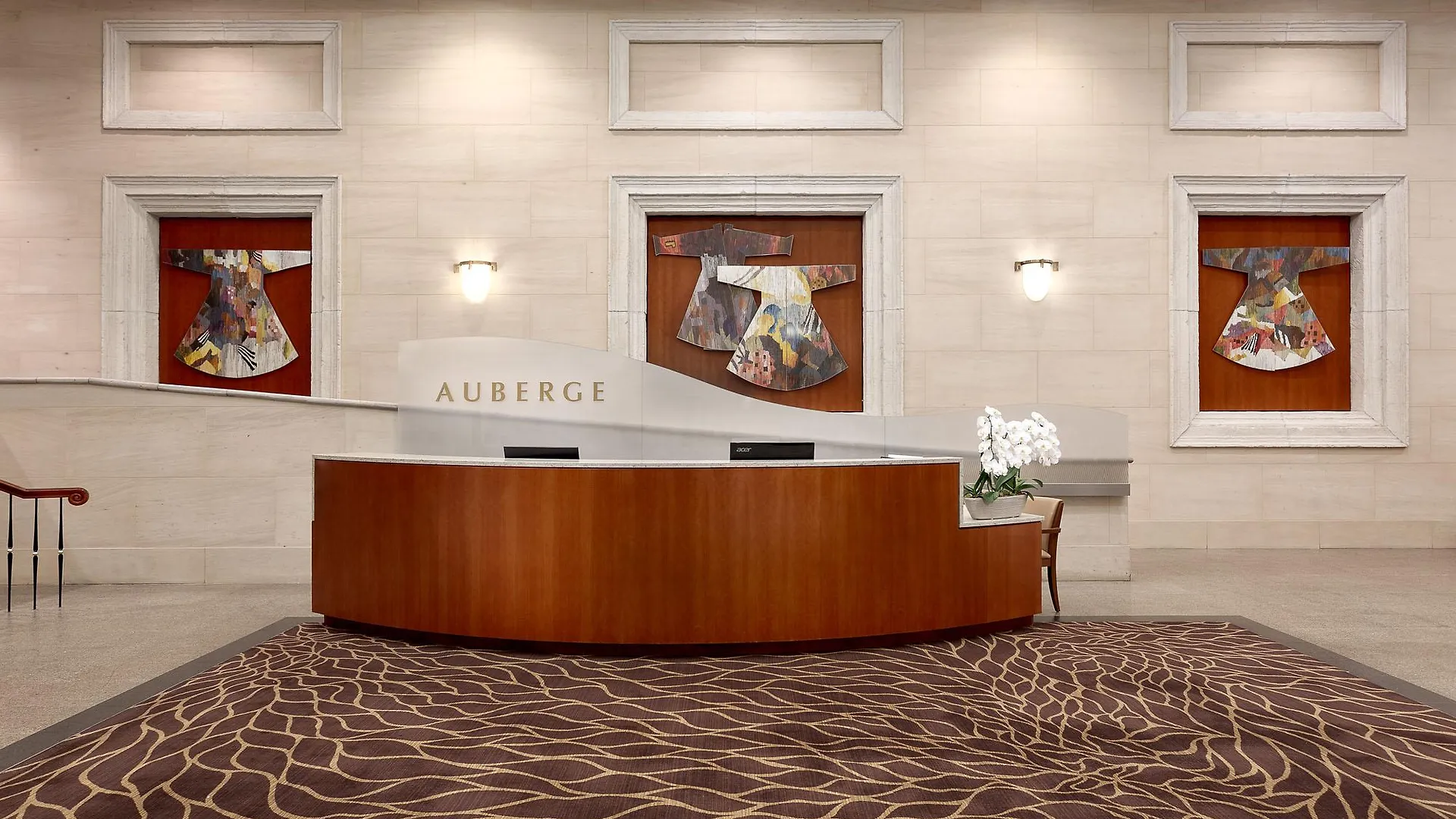 Auberge Vancouver Hotel