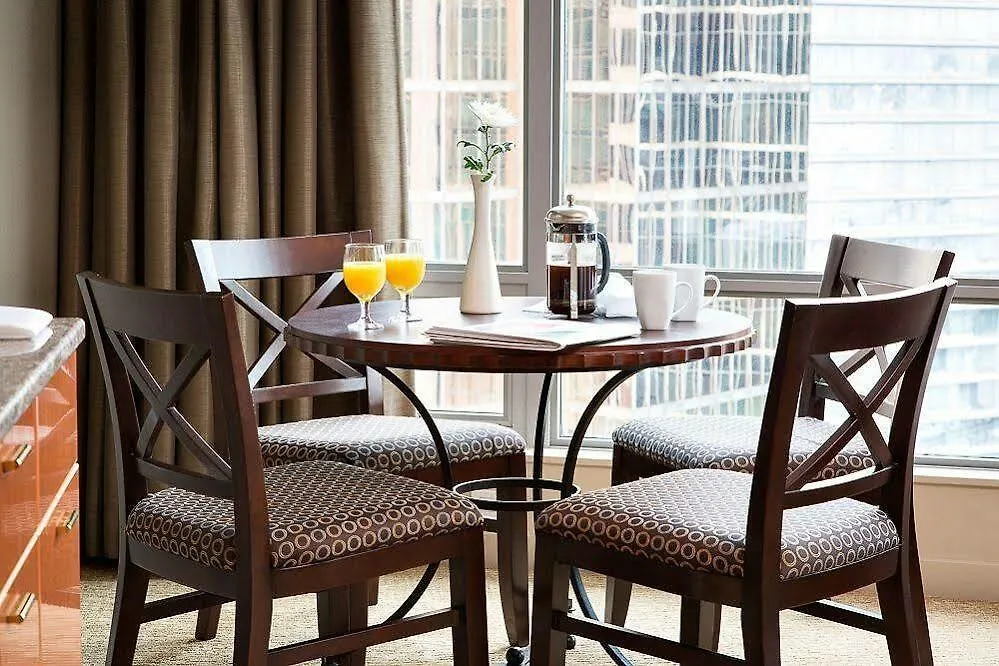 Auberge Vancouver Hotel