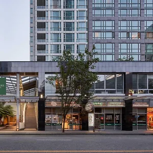 Hotel Carmana Plaza, Vancouver