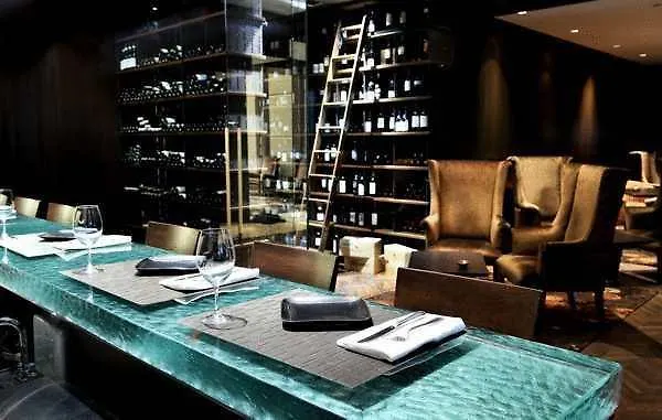Auberge Vancouver Hotel 4*,  Canada